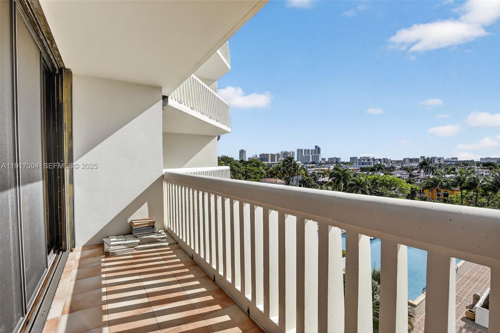 1000 Island Blvd 602 Property Photo 44