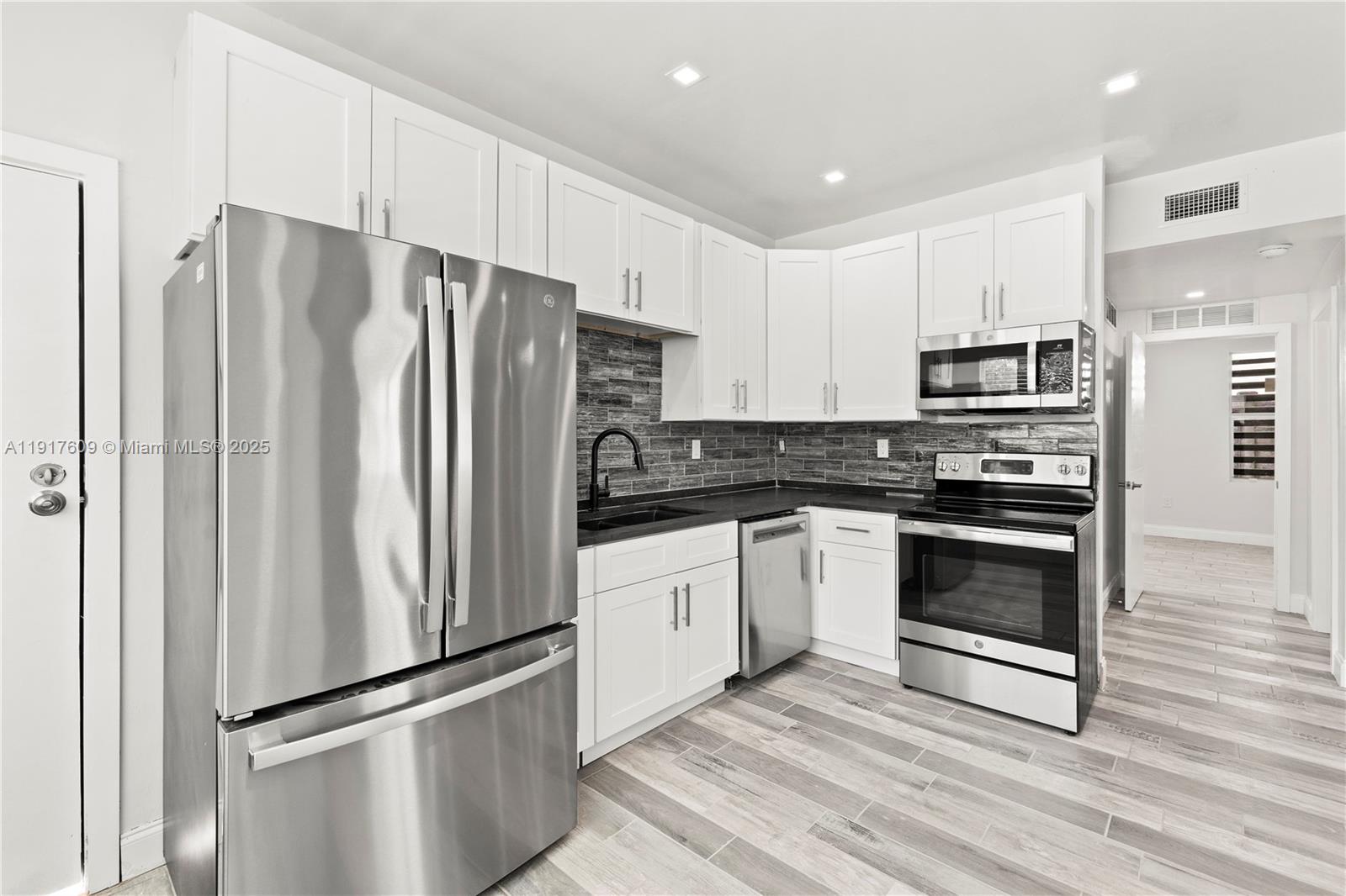 5820 Nw 3 Ave Property Photo 9