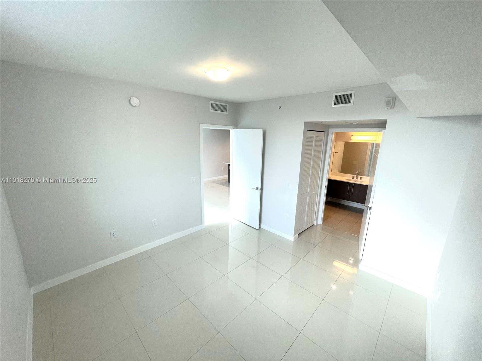 7875 Nw 107th Ave 514 Property Photo 11