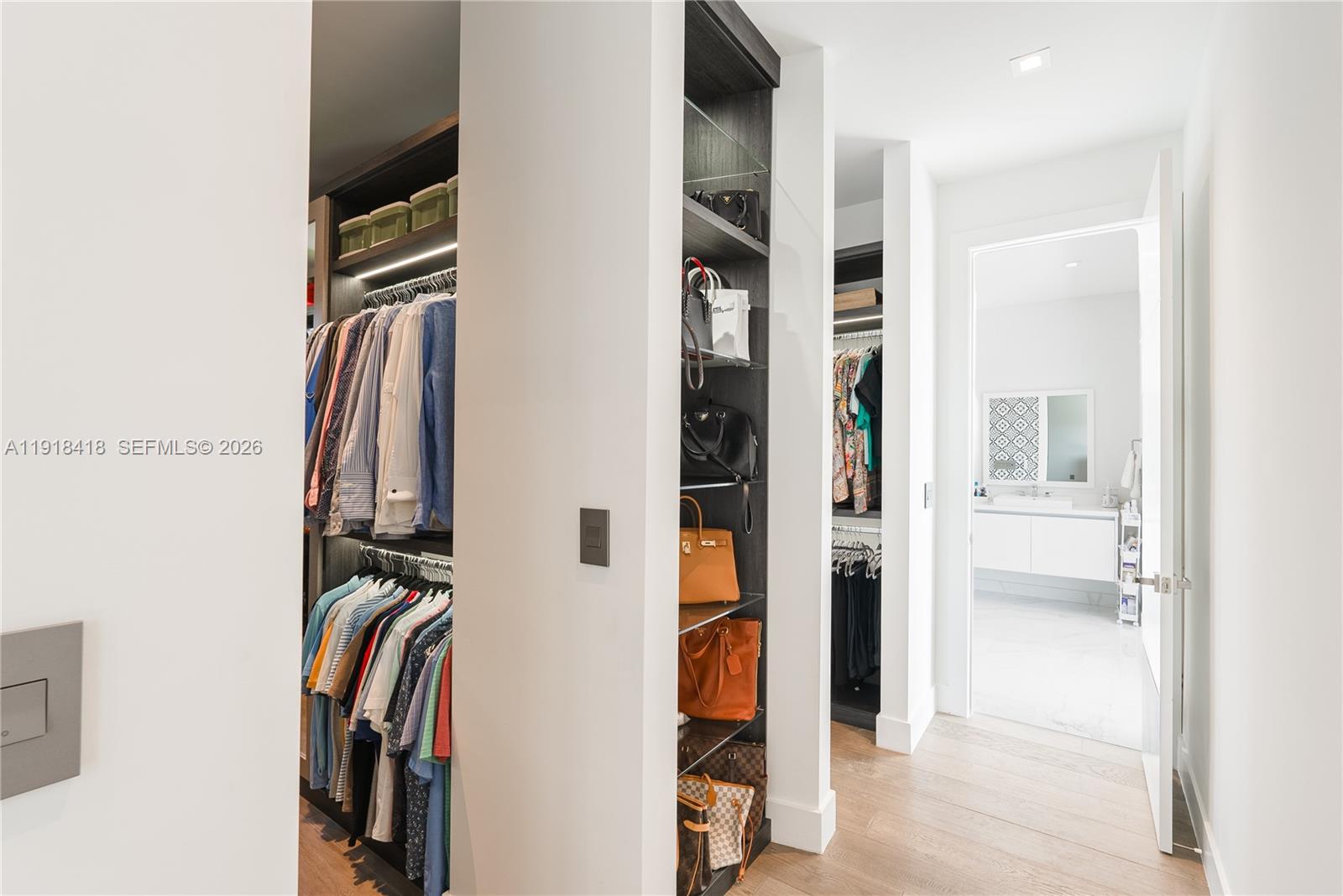 A11918418 Property Photo 25