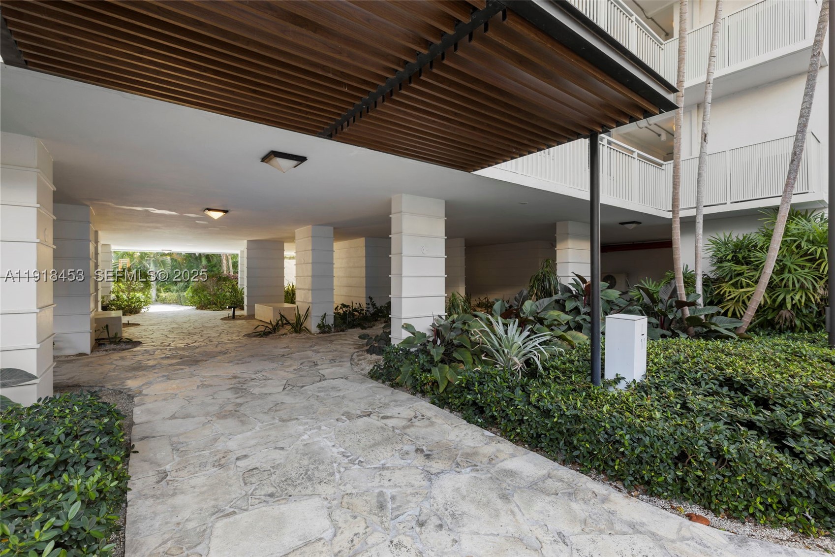 605 Ocean Dr 2l Property Photo 41