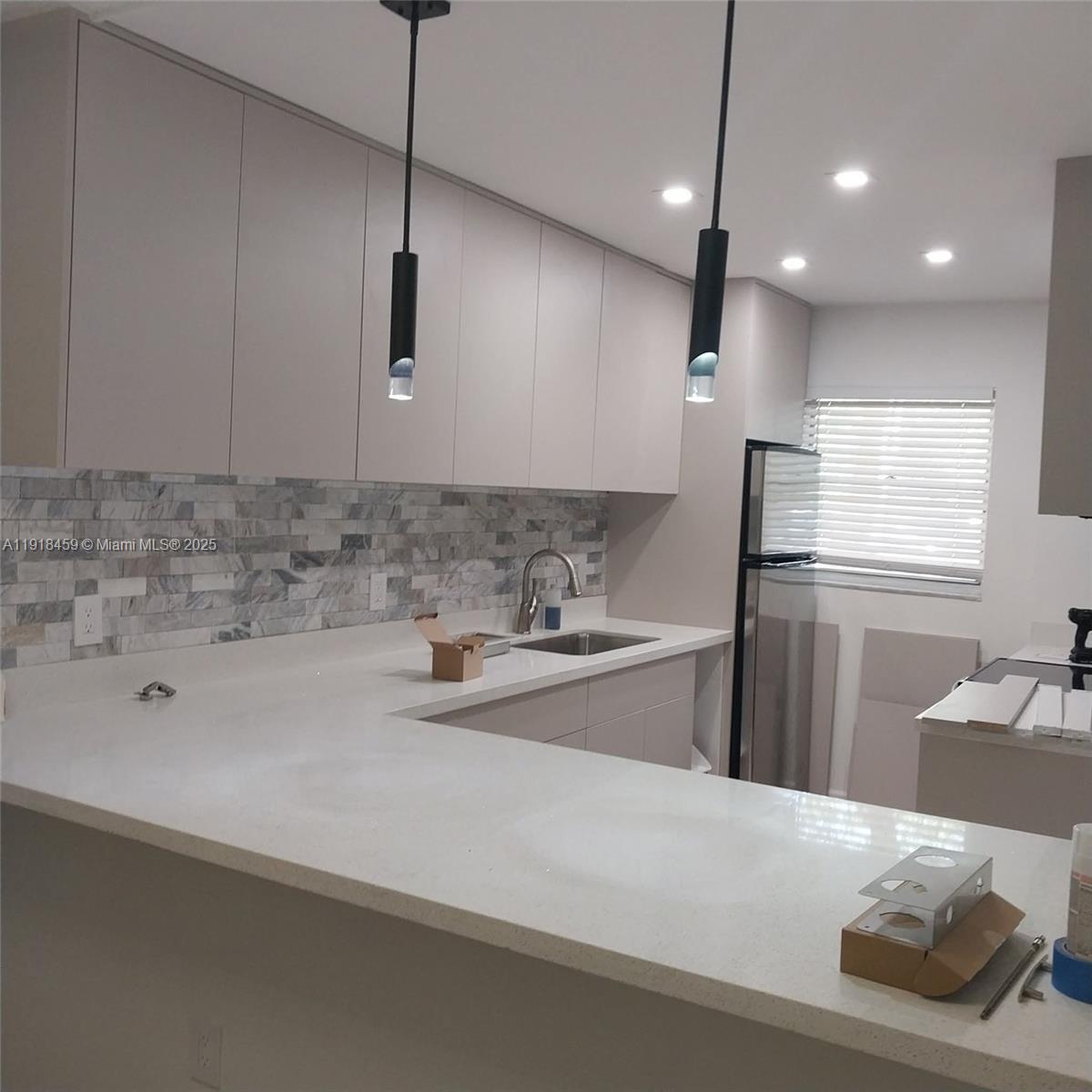 4111 Stirling Rd 102 Property Photo 6
