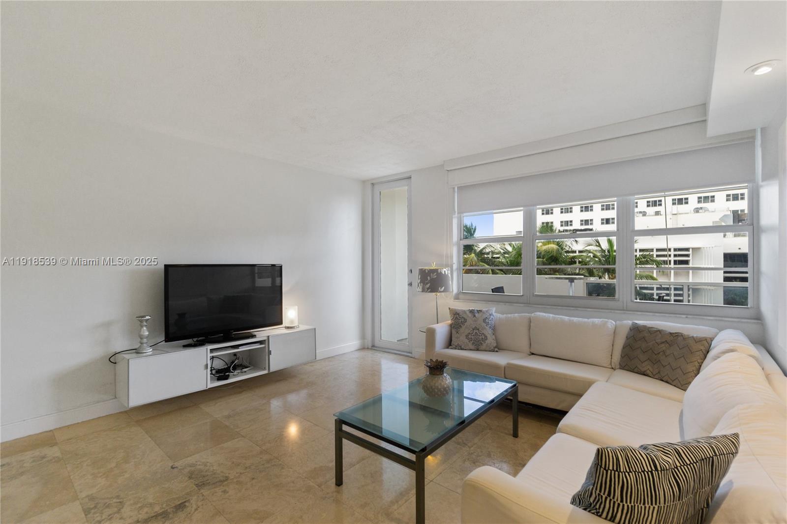 A11918539 Property Photo 8