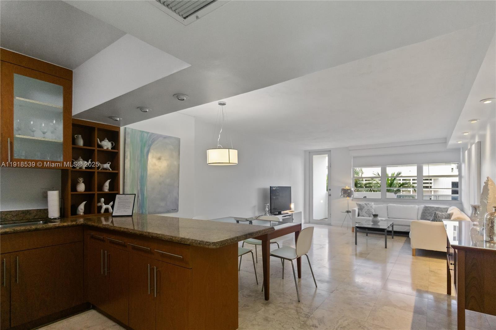 A11918539 Property Photo 9