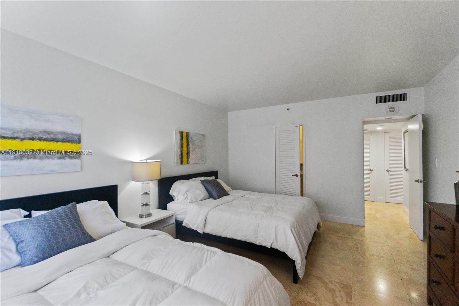 A11918539 Property Photo 12