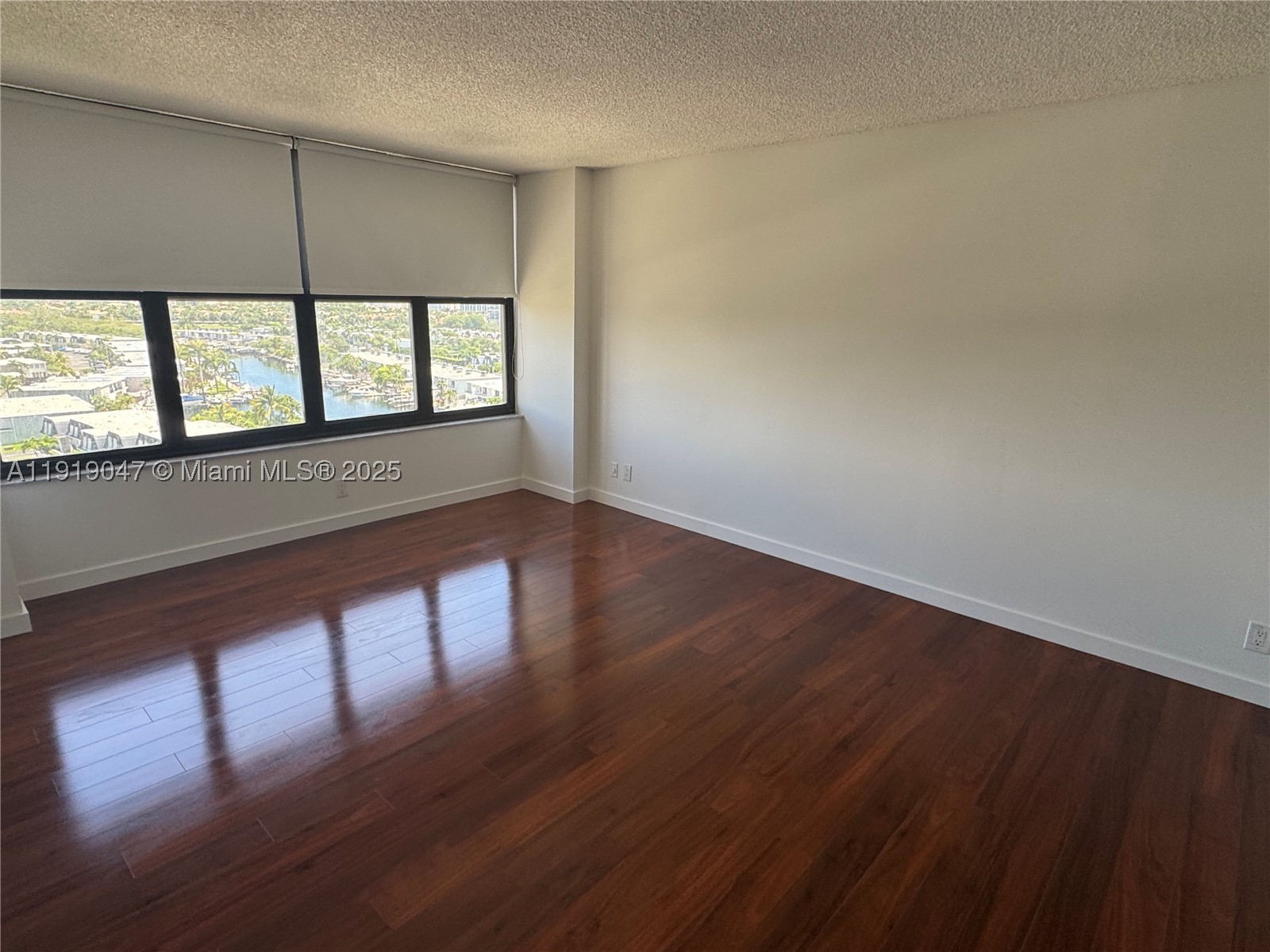 2500 Parkview Dr 1109 Property Photo 13
