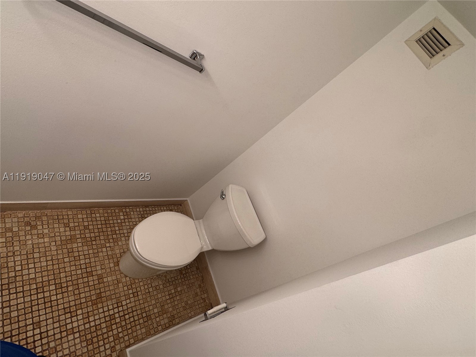 2500 Parkview Dr 1109 Property Photo 15
