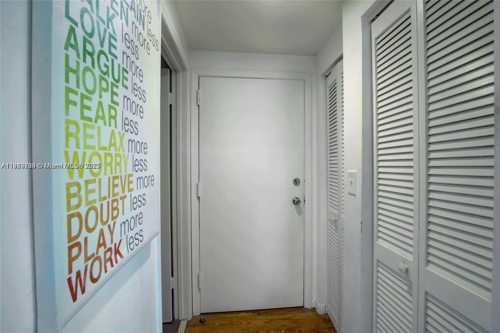 1127 Euclid Ave 206 Property Photo 9