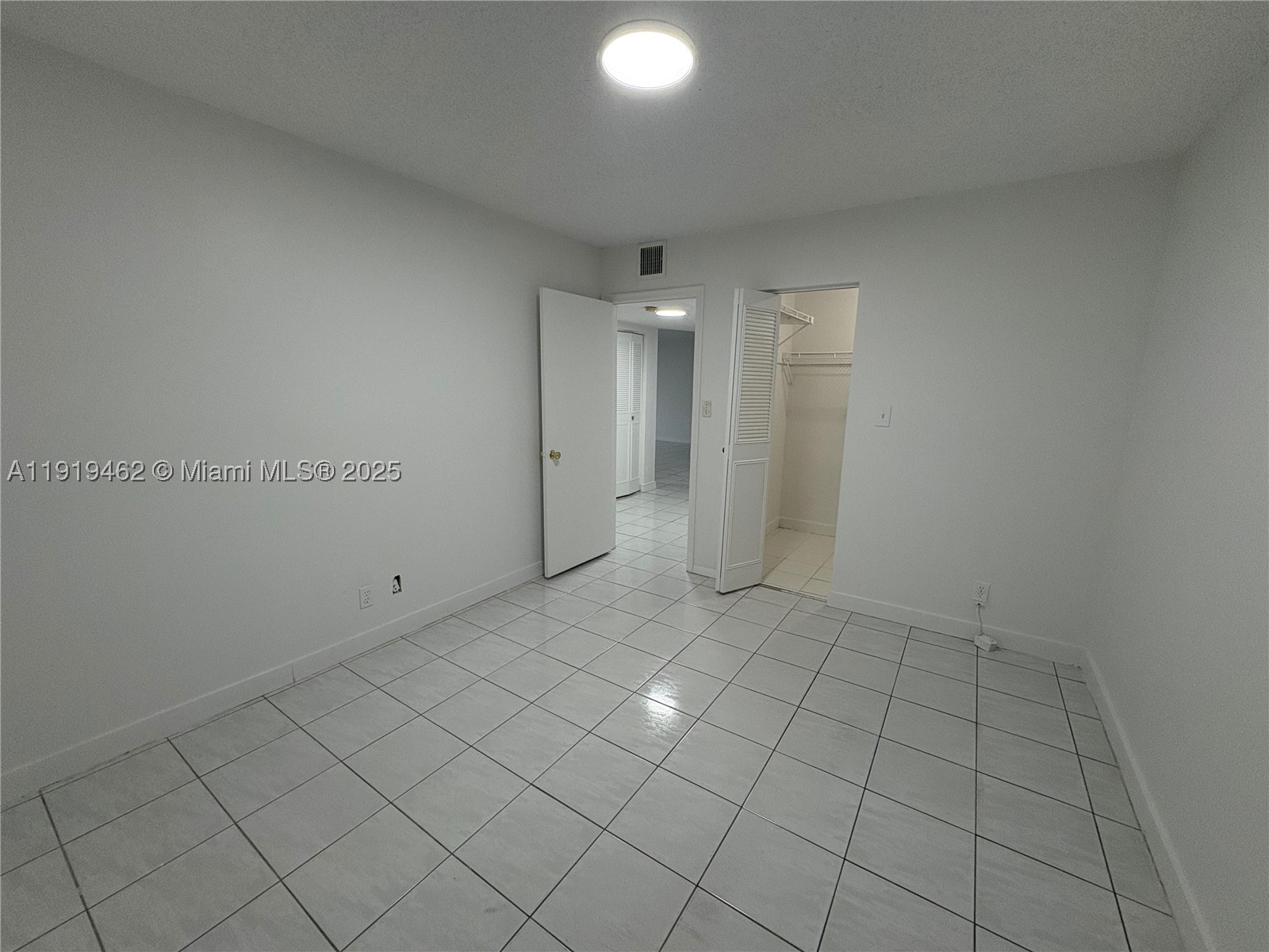 4801 Nw 22nd Ct 103 Property Photo 6