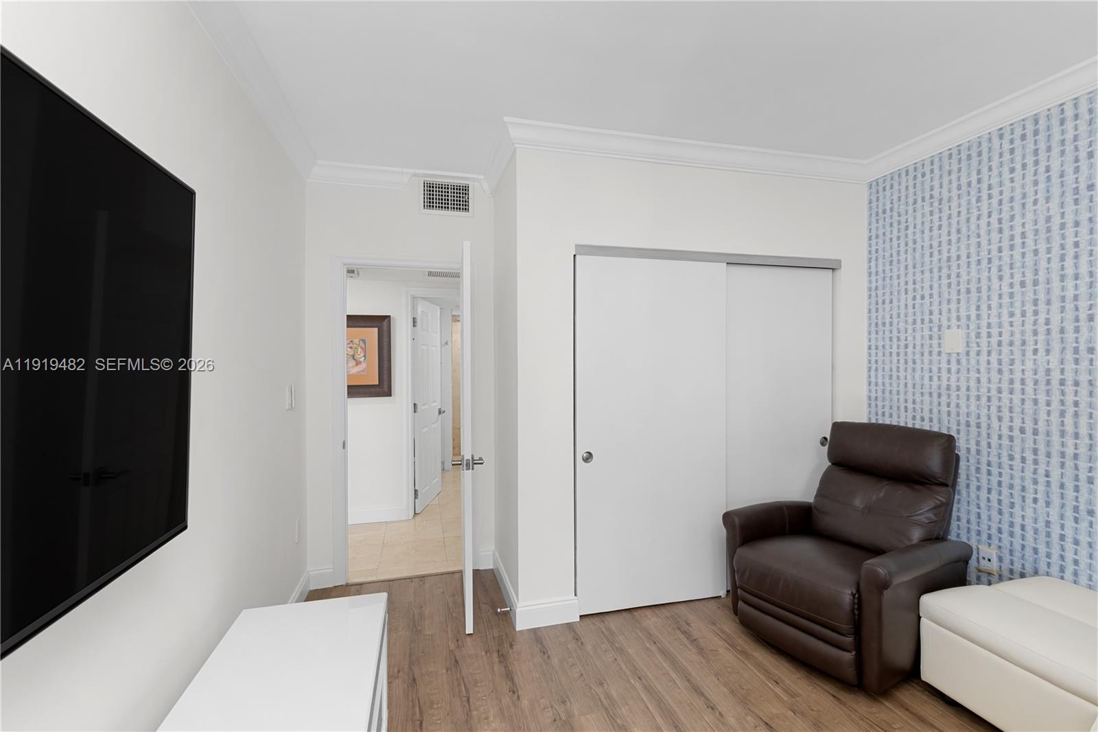 520 Brickell Key Dr A1207 Property Photo 24