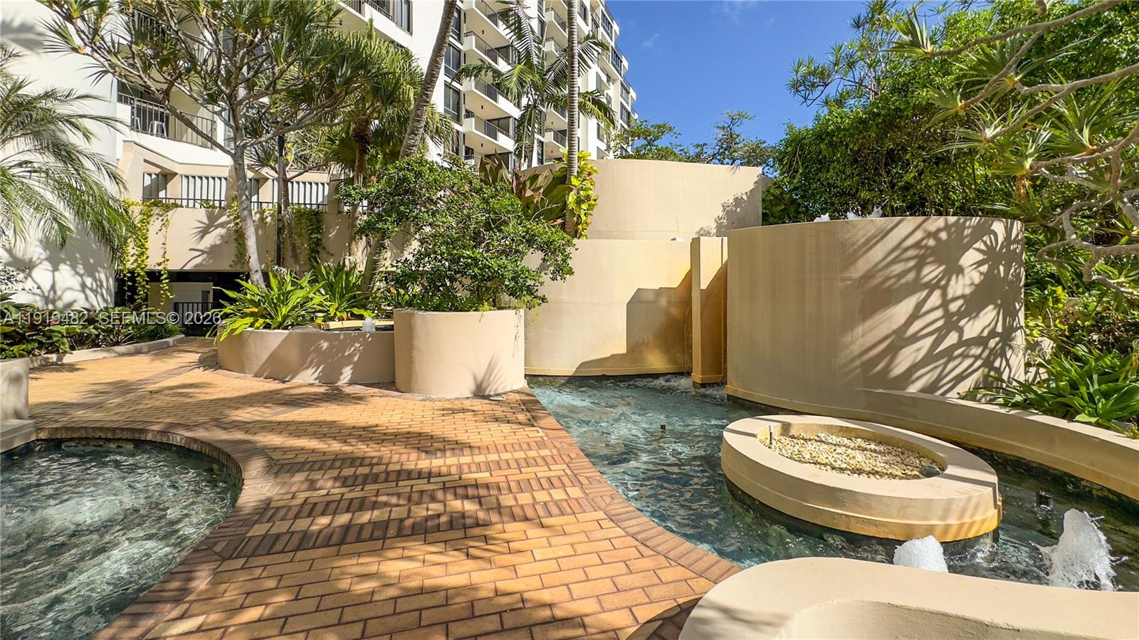 520 Brickell Key Dr A1207 Property Photo 32