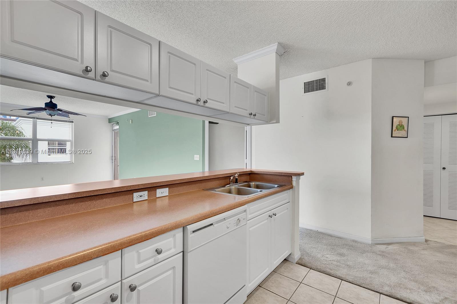 17125 N Bay Rd 3612 Property Photo 9