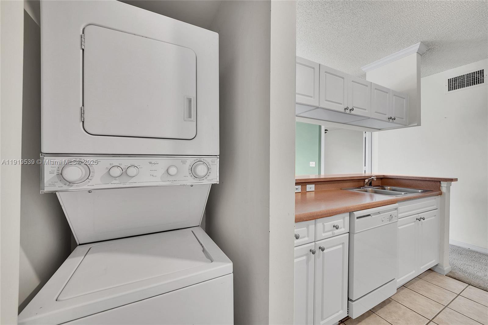 17125 N Bay Rd 3612 Property Photo 10