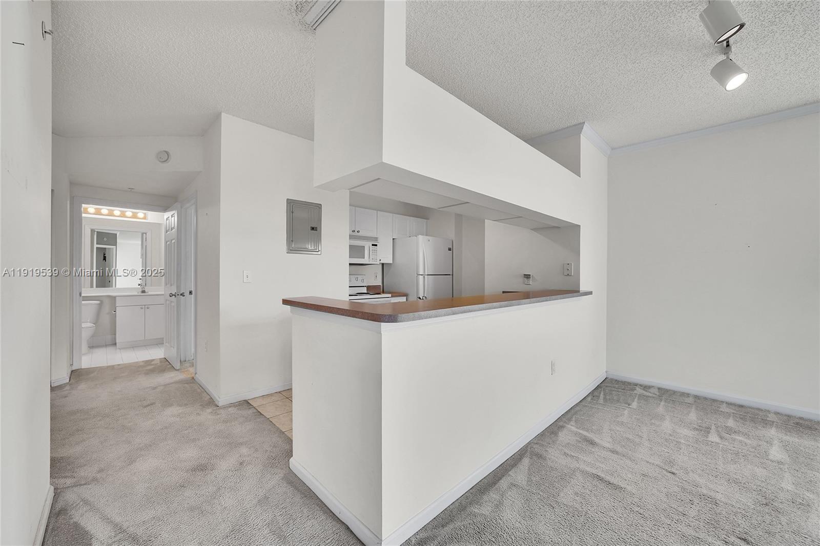 17125 N Bay Rd 3612 Property Photo 11