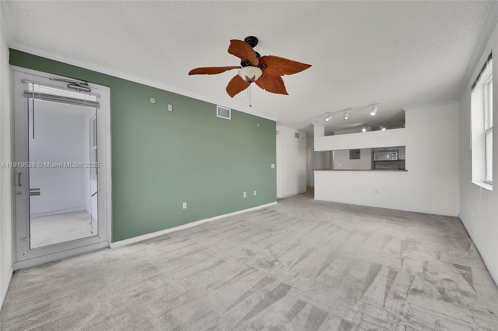 17125 N Bay Rd 3612 Property Photo 15