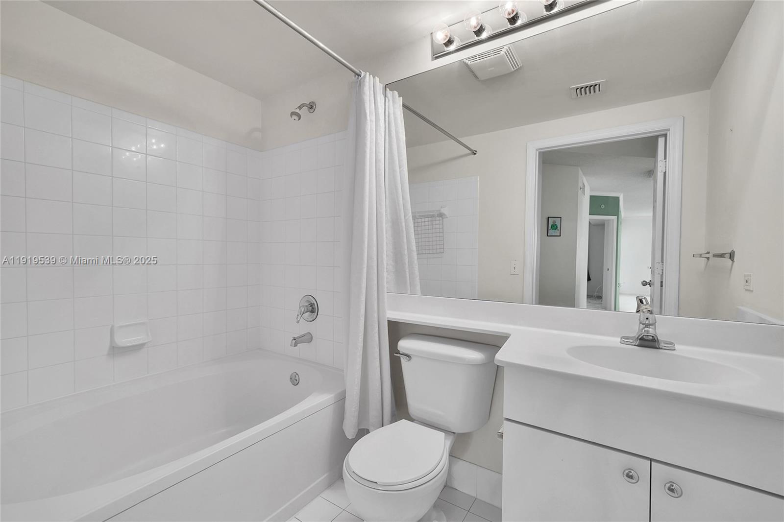 17125 N Bay Rd 3612 Property Photo 18