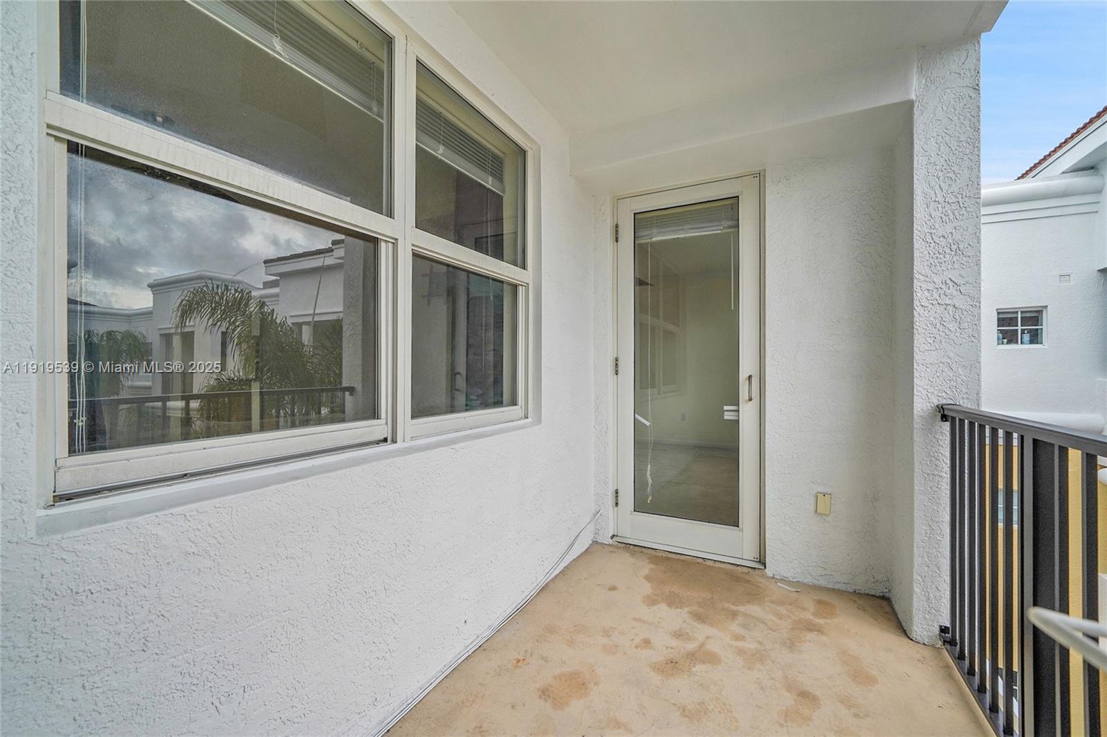 17125 N Bay Rd 3612 Property Photo 19