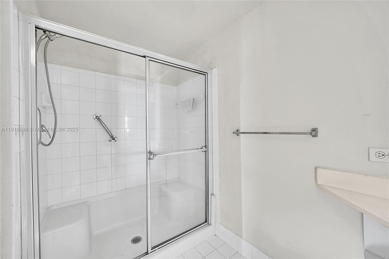 17125 N Bay Rd 3612 Property Photo 20
