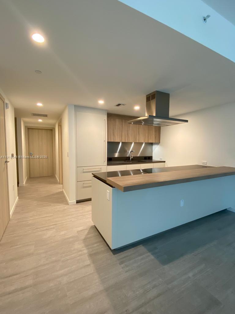 1000 Brickell Plz 3207 Property Photo 10