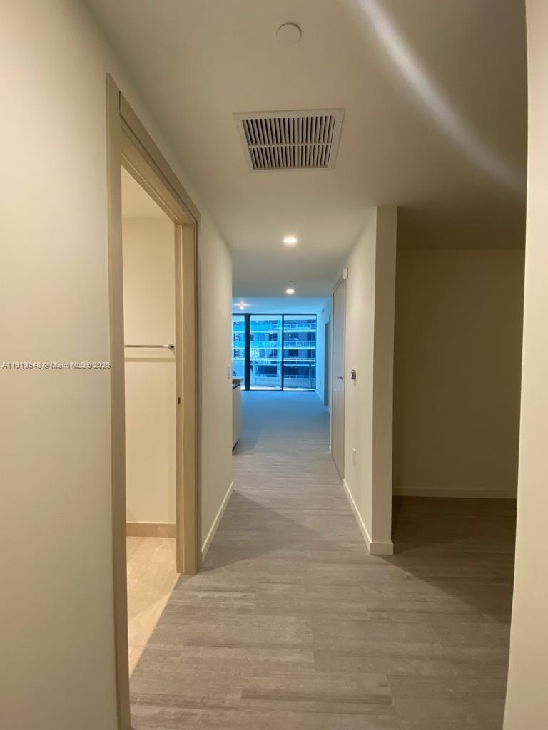 1000 Brickell Plz 3207 Property Photo 12