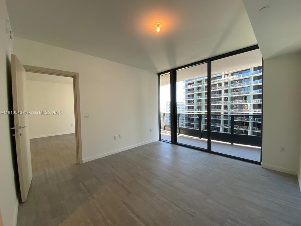 1000 Brickell Plz 3207 Property Photo 14