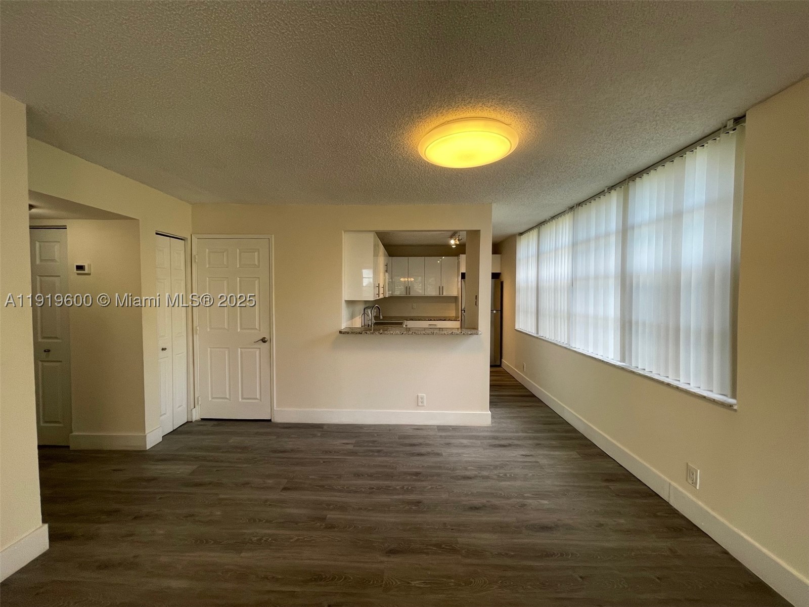 9471 Evergreen Pl 401 Property Photo 11
