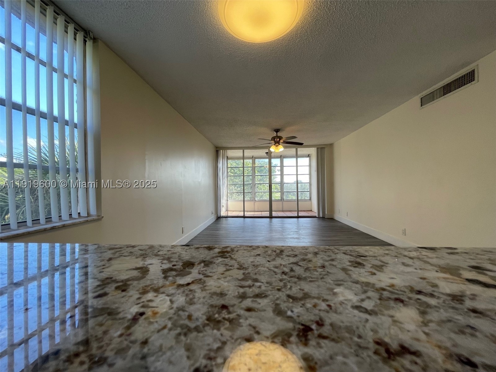 9471 Evergreen Pl 401 Property Photo 17