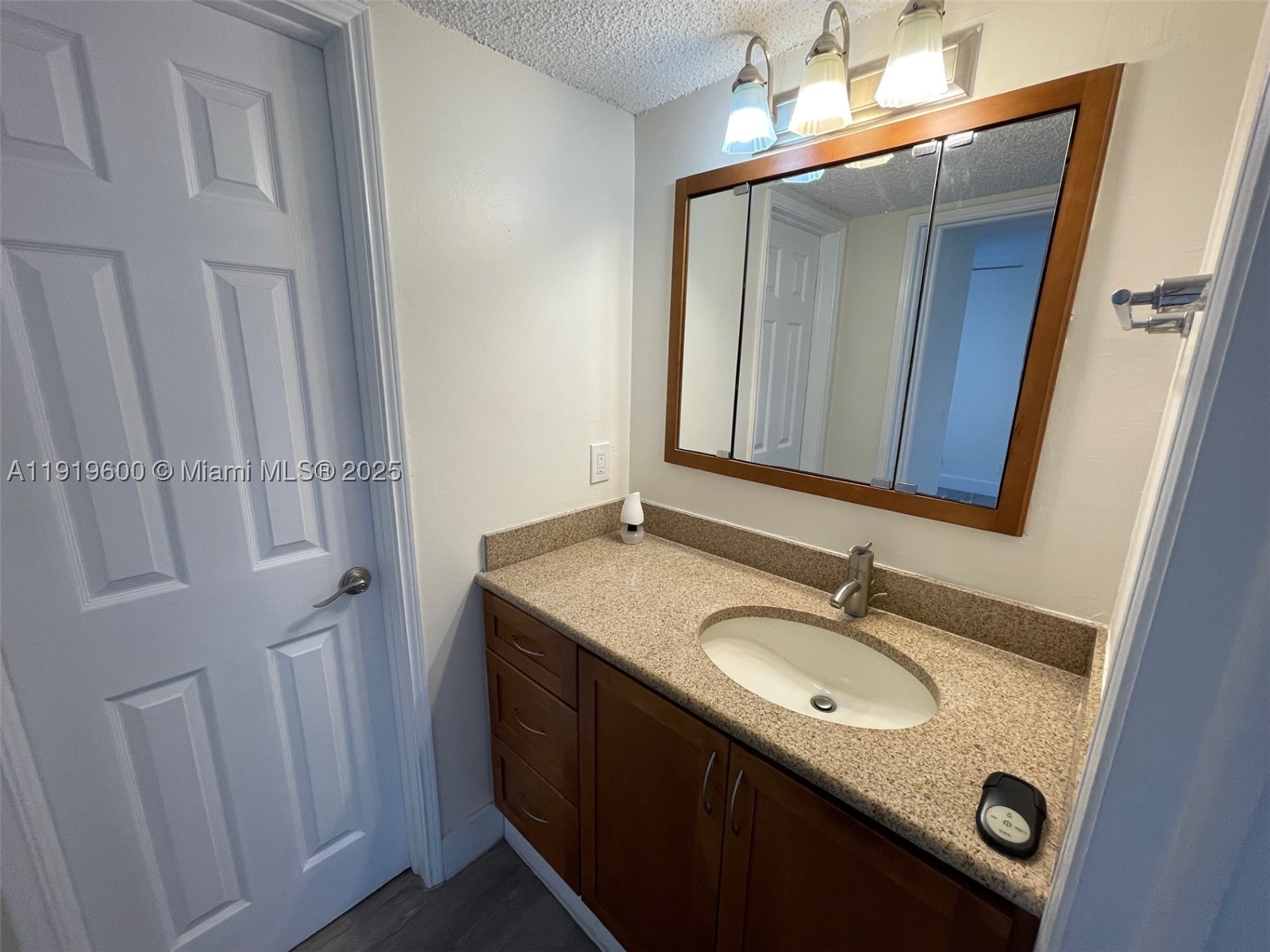 9471 Evergreen Pl 401 Property Photo 27