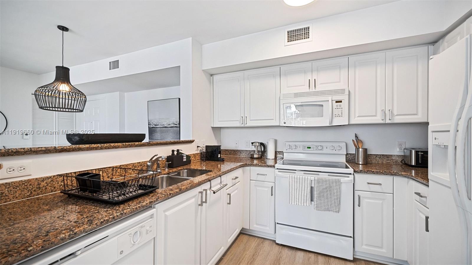 1155 Brickell Bay Dr 2203 Property Photo 12