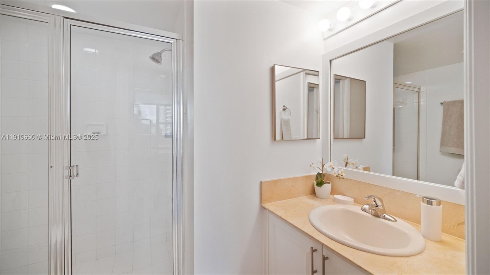 1155 Brickell Bay Dr 2203 Property Photo 15
