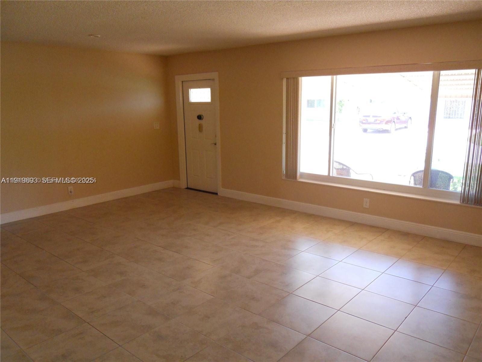5803 Nw 86th Ter Property Photo 11