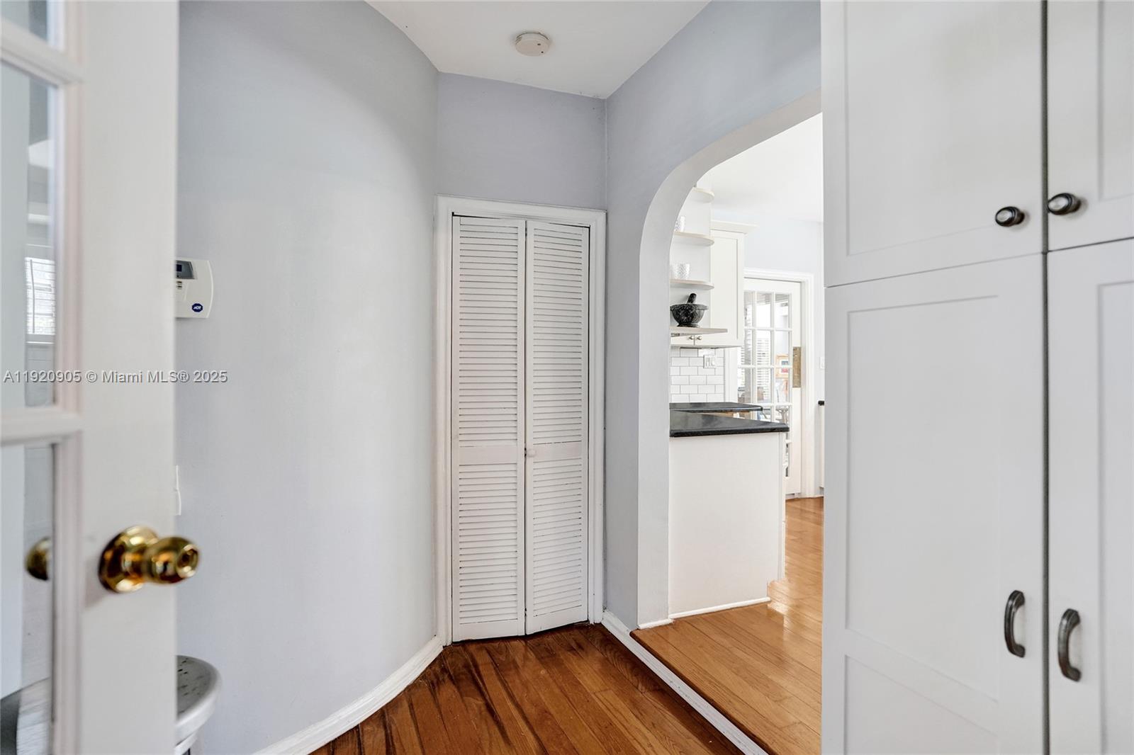 940 Hollywood Blvd Property Photo 18