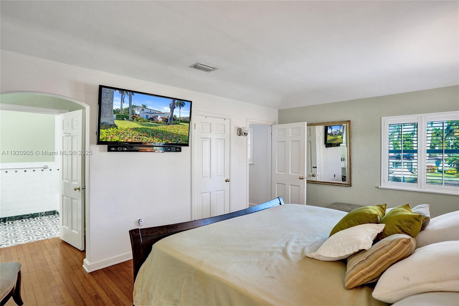 940 Hollywood Blvd Property Photo 19
