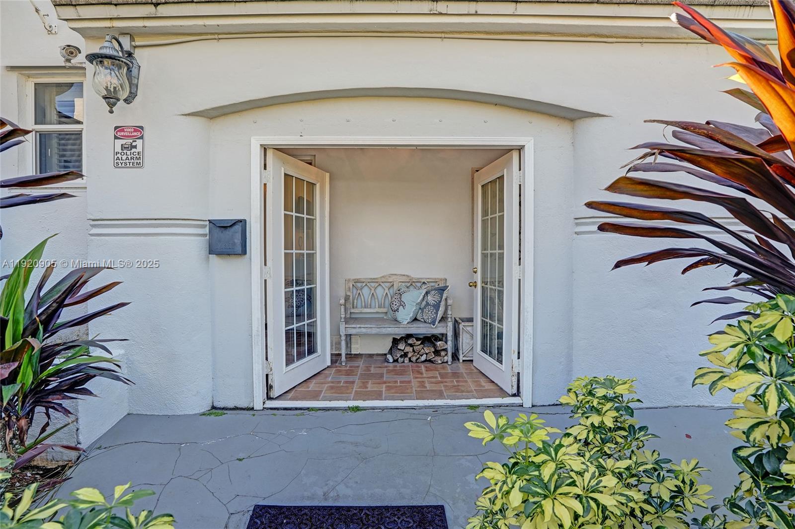 940 Hollywood Blvd Property Photo 29