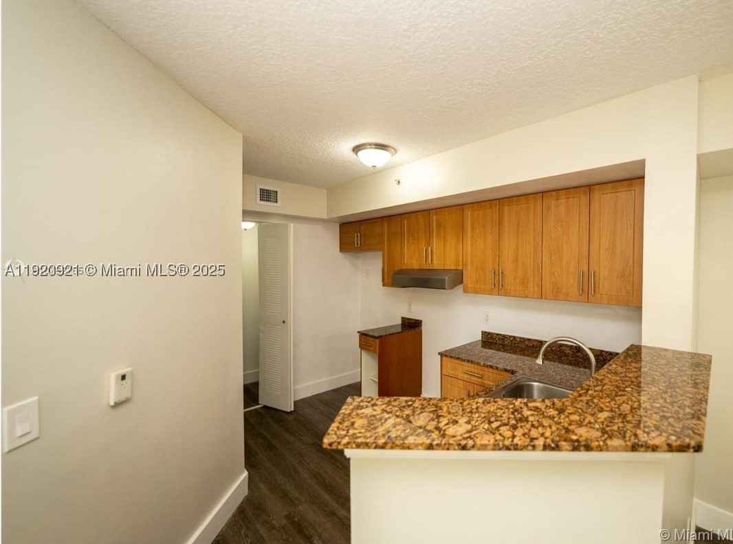 17622 Nw 25th Ave 101 Property Photo 6