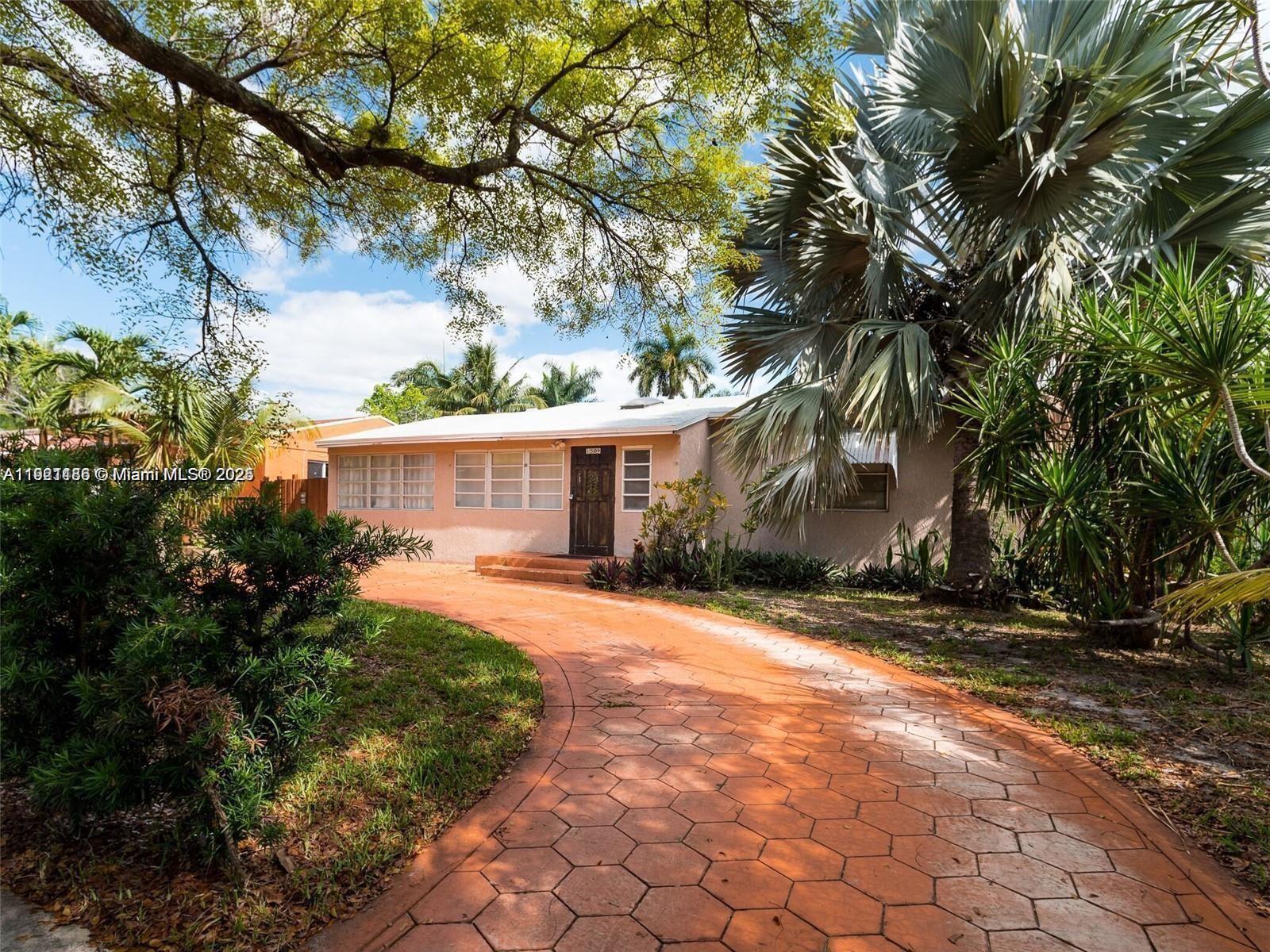 1509 Fletcher St Property Photo 1