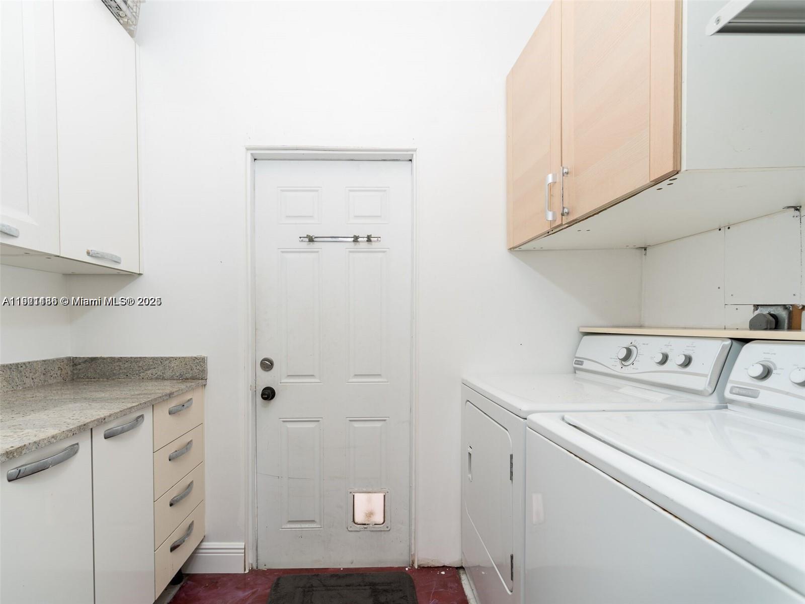 1509 Fletcher St Property Photo 5