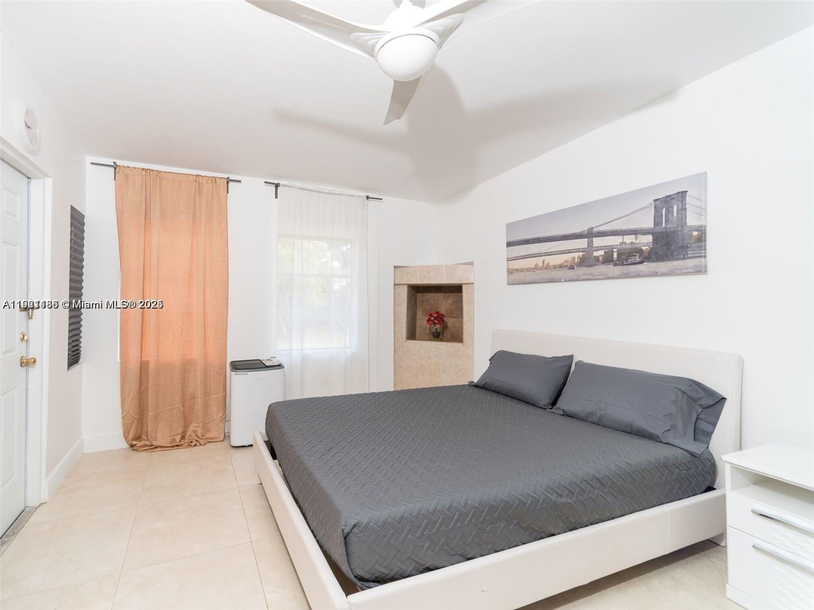 1509 Fletcher St Property Photo 10