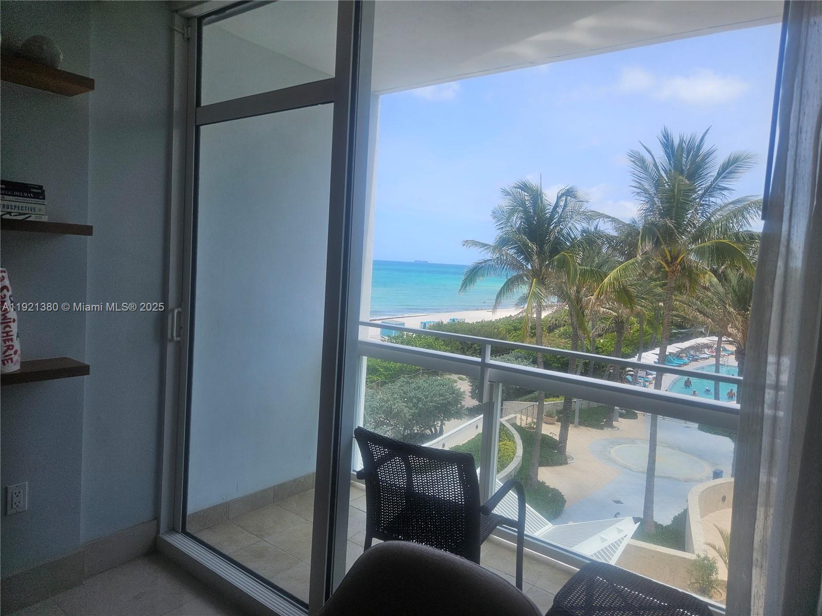 6801 Collins Ave 320 Property Photo 18