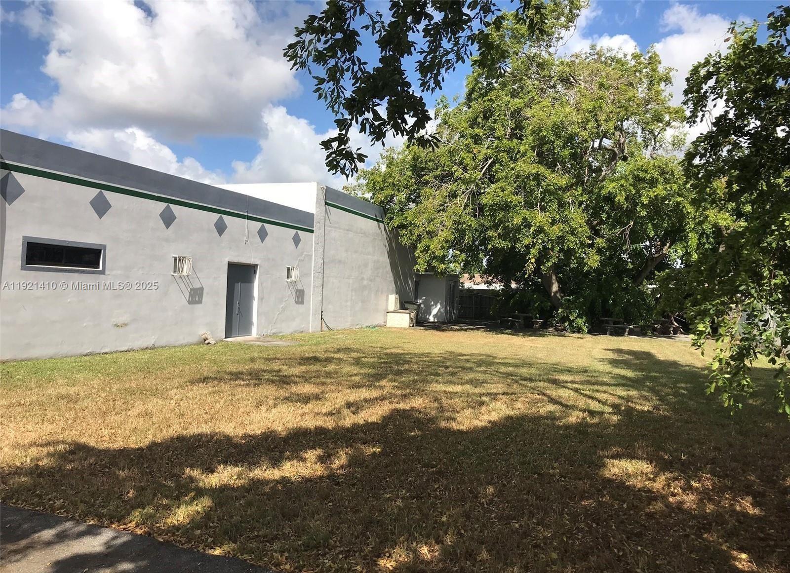 4481 Nw 167th St Property Photo 4