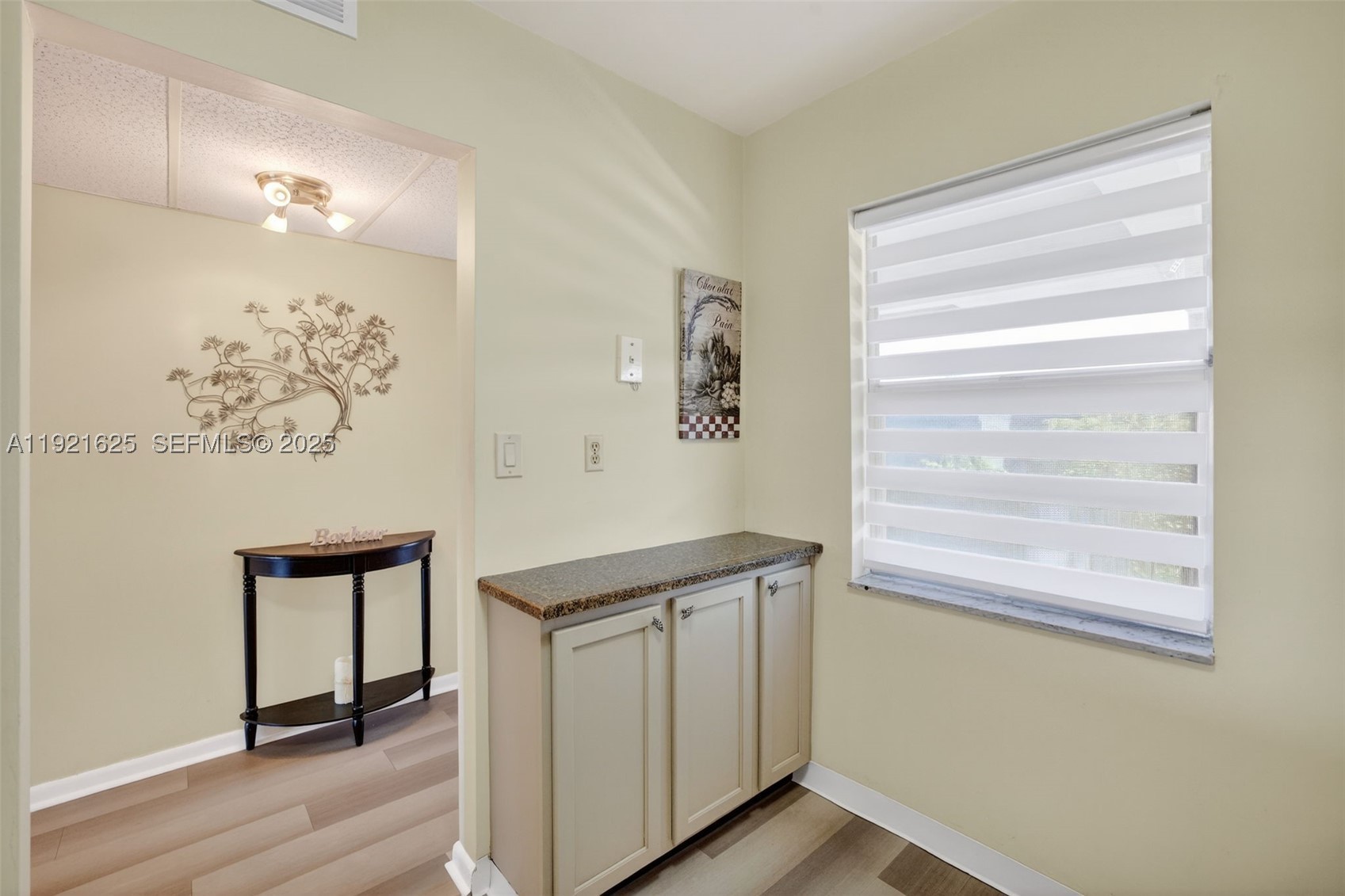 7817 Golf Circle Dr 301 Property Photo 15
