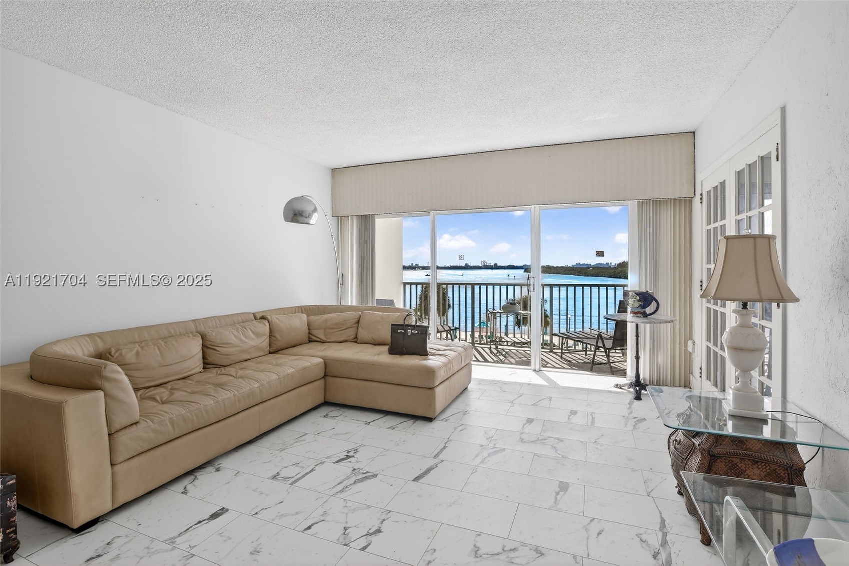 300 Bayview Dr 308 Property Photo 16