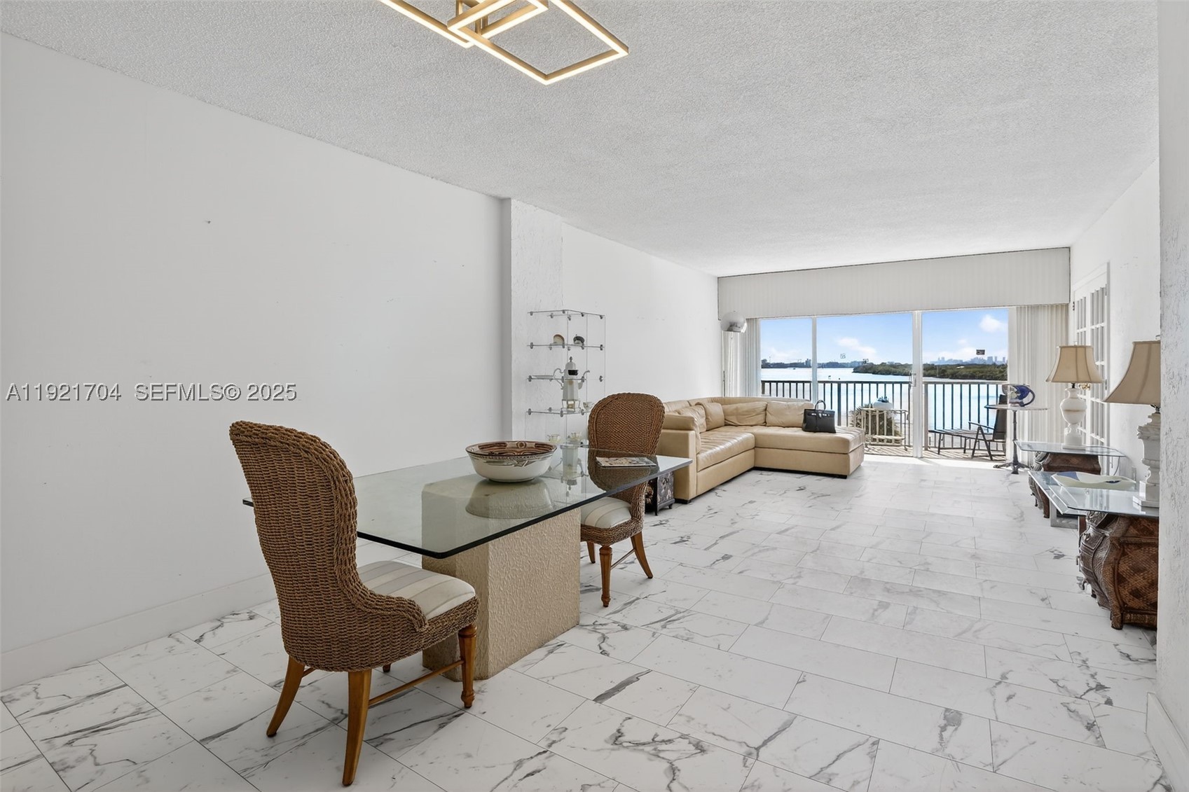 300 Bayview Dr 308 Property Photo 17