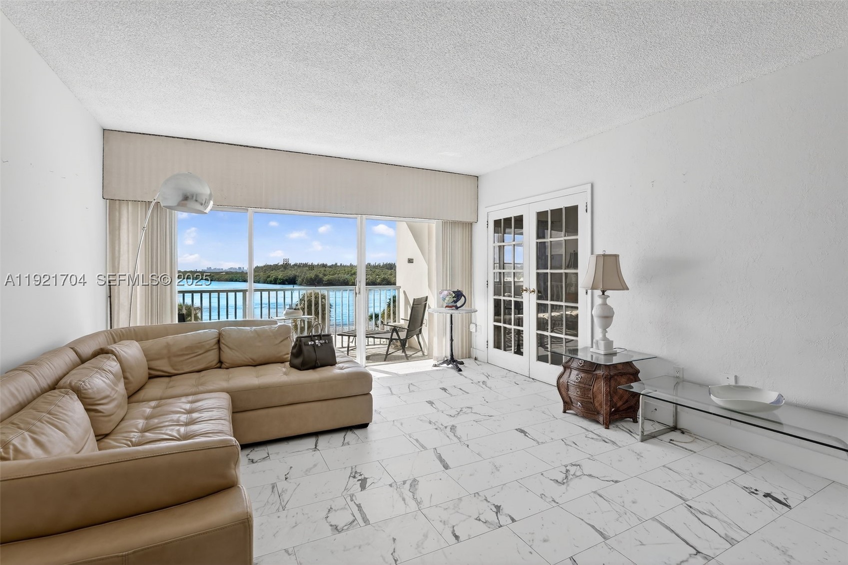 300 Bayview Dr 308 Property Photo 18