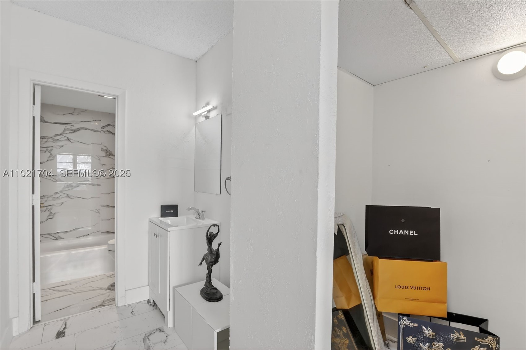 300 Bayview Dr 308 Property Photo 41