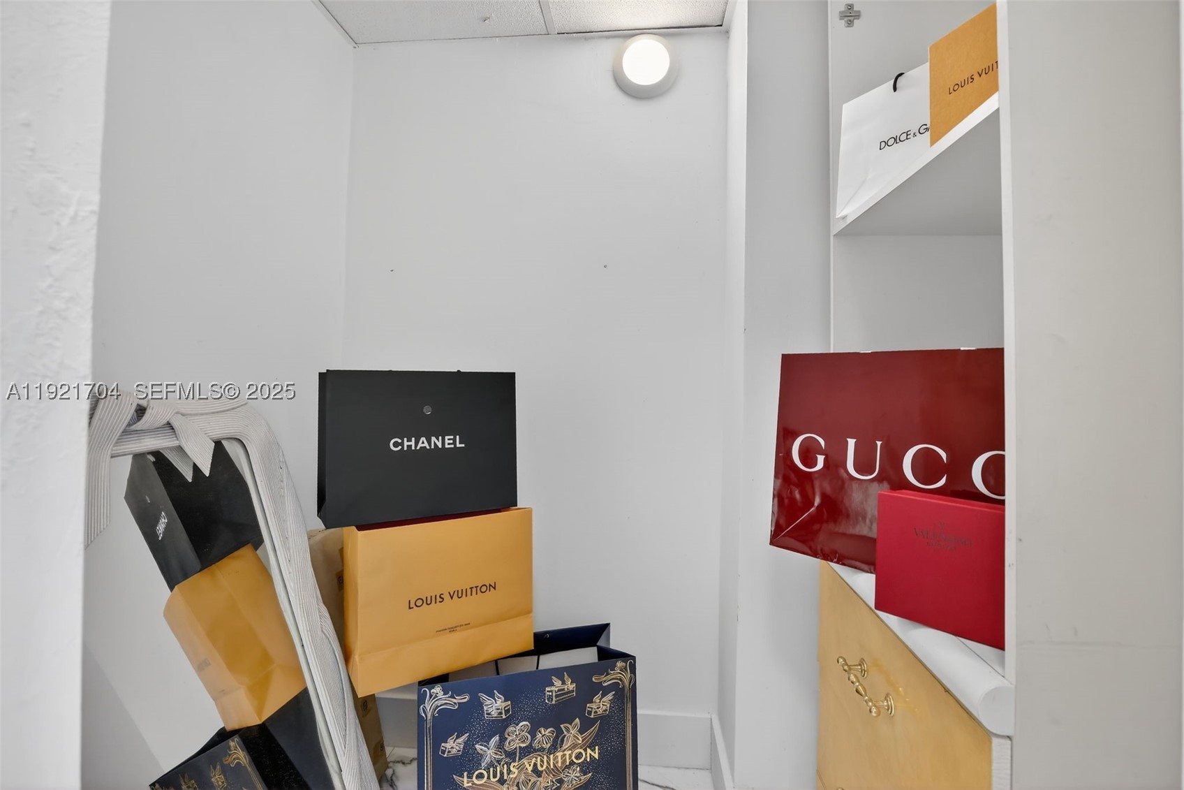 300 Bayview Dr 308 Property Photo 44