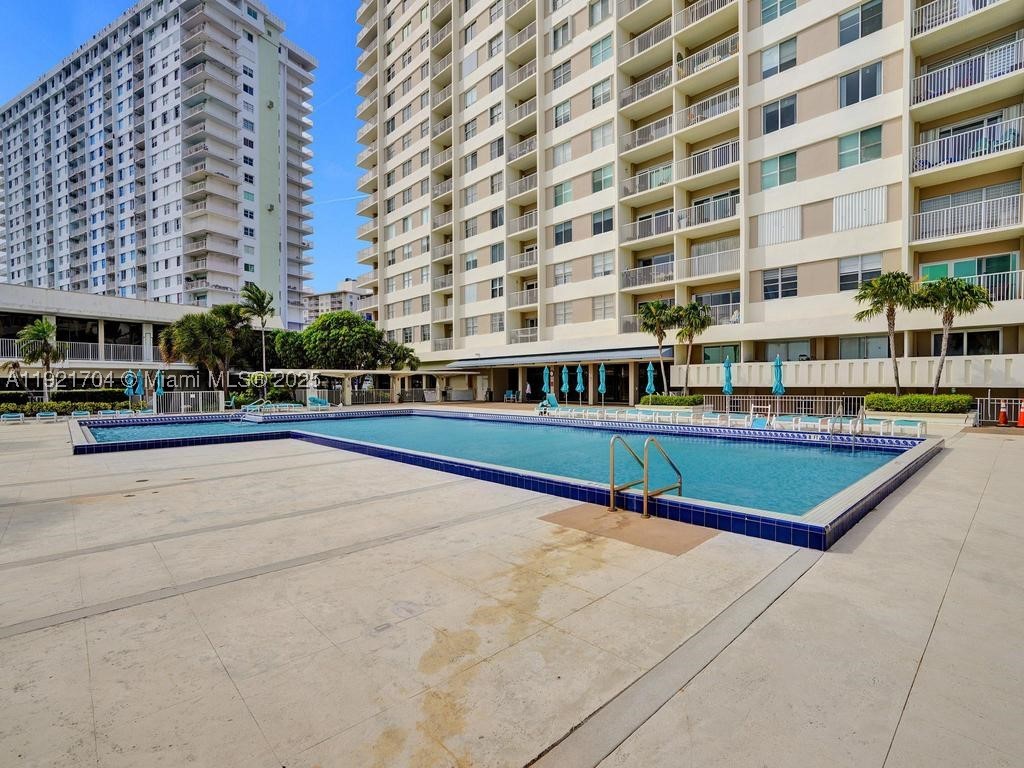 300 Bayview Dr 308 Property Photo 50