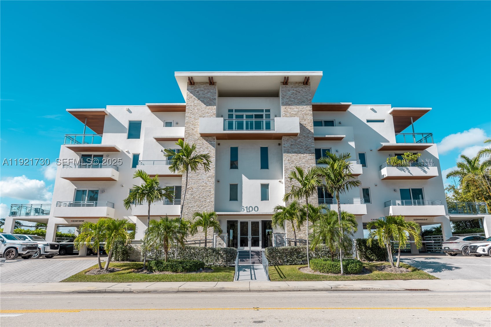 6100 N Ocean Dr 3n Property Photo 3