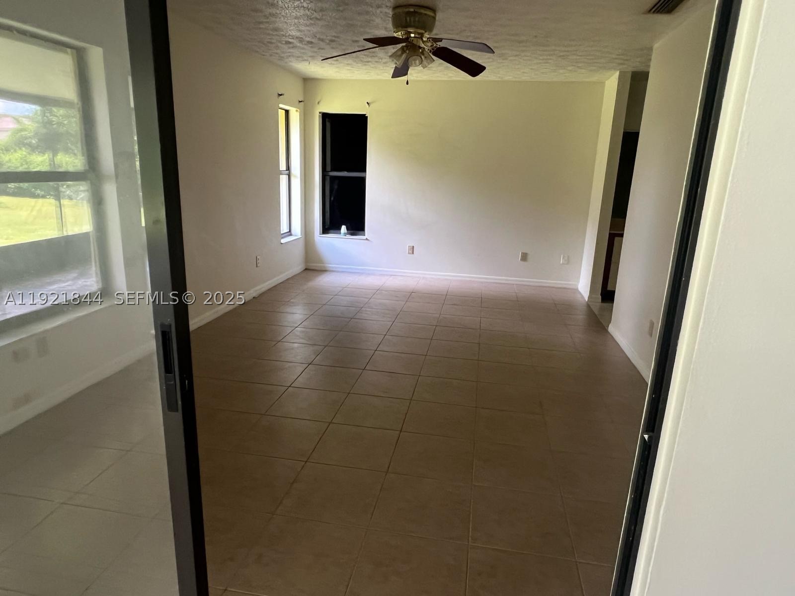 2410 Se Renick Ave Property Photo 12