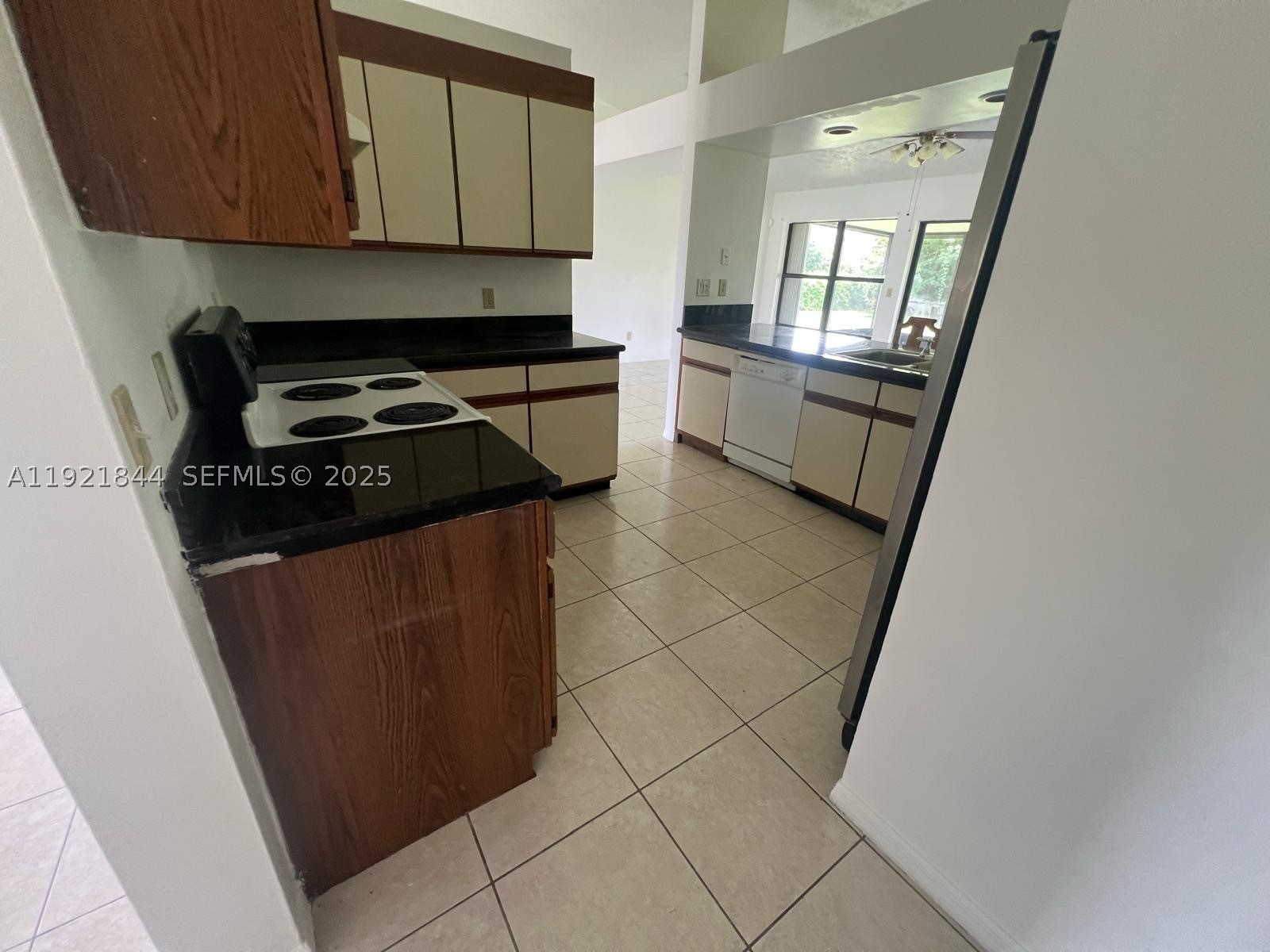 2410 Se Renick Ave Property Photo 14